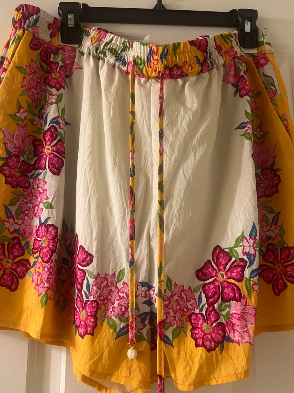 Gorgeous Print Shorts. Sz XL. NWOT